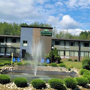 Wingate By Wyndham Lake George