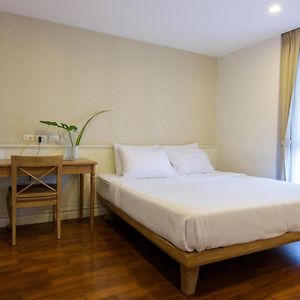 One-Bedroom King Suite