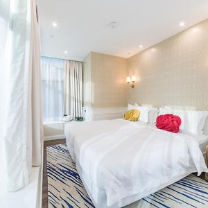Premier Twin Room