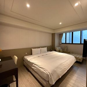 Executive Queen Room