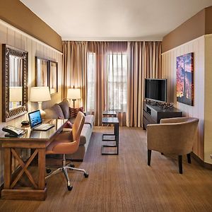 Two-Bedroom Suite Two Kings