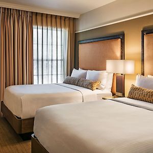 One-Bedroom Suite Two Queen Beds