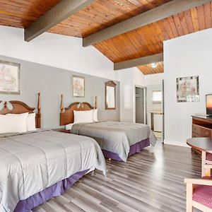 Superior Deluxe Double or Twin Room