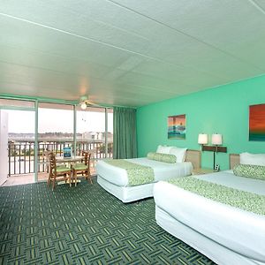 Standard Pool Side Room