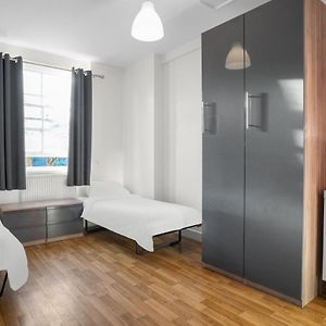 Single Room Female only