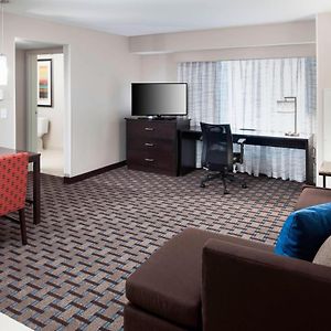 One-Bedroom King Suite