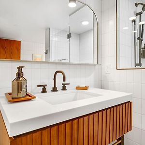 One-Bedroom King Suite Mobility accessible