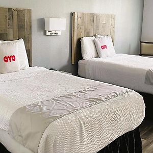 Queen Room Two Queen Beds Disability Access
