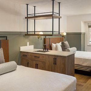 Junior Suite Two Queen beds