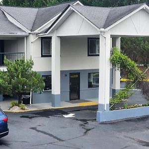 Days Inn By Wyndham Dahlonega University Area