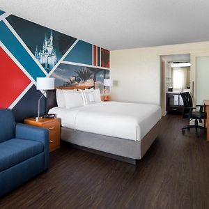 Theme King Room