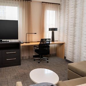One-Bedroom King Suite