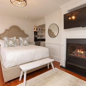 Queen Suite