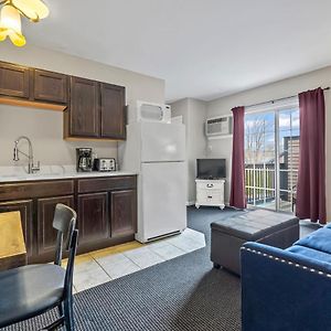 One-Bedroom Suite