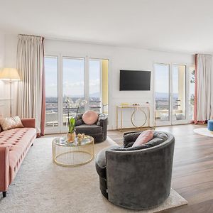 Queen Suite