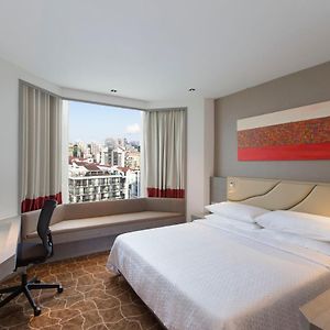 Premium King Room