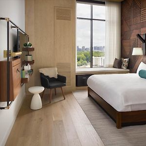 Skyline Corner King Room