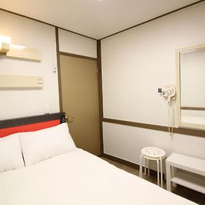 Private Bathroom Single Room