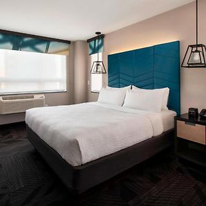 Upper Floors King Room