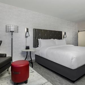 Tradition King Room
