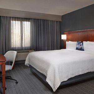 King Room Mobility or hearing accessible