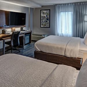 Queen Room Hearing Accesible