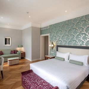 One-Bedroom King Suite