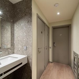 Dormitory Room Male only