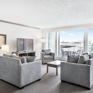One-Bedroom King Suite