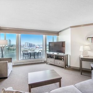 One-Bedroom King Suite