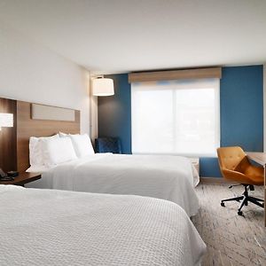 Standard Queen Room Two Queen Beds