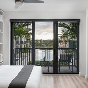Studio Queen Coastal View
