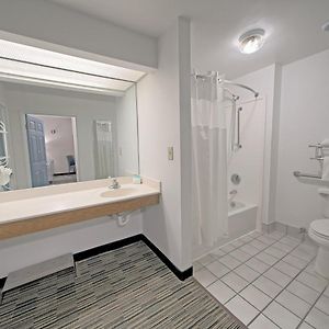One-Bedroom King Suite