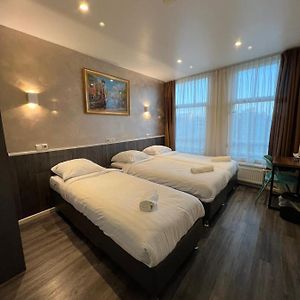 Private Bathroom Triple Room