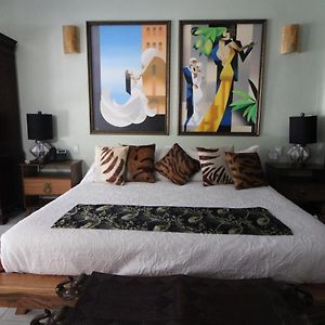 Queen Suite