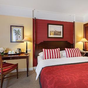 Classic Queen Room