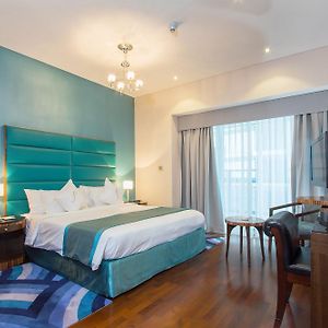 Premier One-Bedroom Apartment
