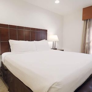 One-Bedroom King Suite