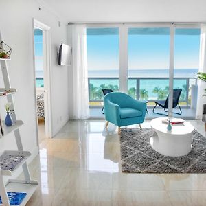Deluxe Oceanview Suite 2 Bedroom & 2 Bath Kitchen