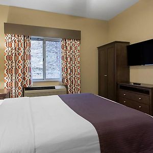 Deluxe Two-Bedroom Suite