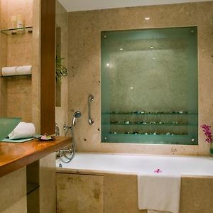 Club Twin Room