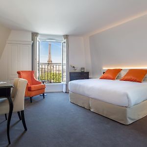 Eiffel Tower Junior Suite