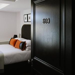 Deluxe Open Plan Apartment