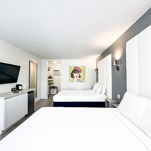 Queen Room Two Queen Beds