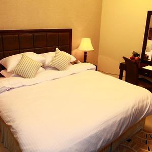 Deluxe Two-Bedroom Apartment