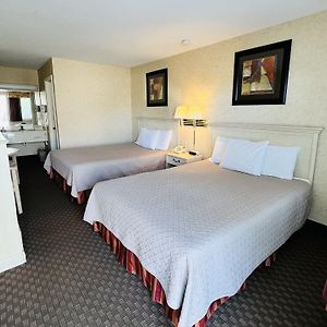 Queen Room Two Queen Beds