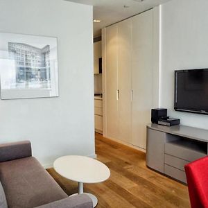Deluxe Studio