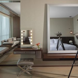 Premier King Suite