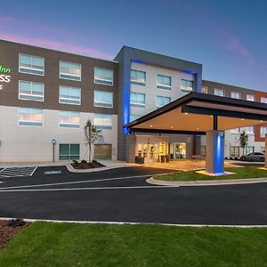 Holiday Inn Express & Suites Gainesville - Lake Lanier Area By Ihg