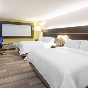 Queen Suite Hearing accessible